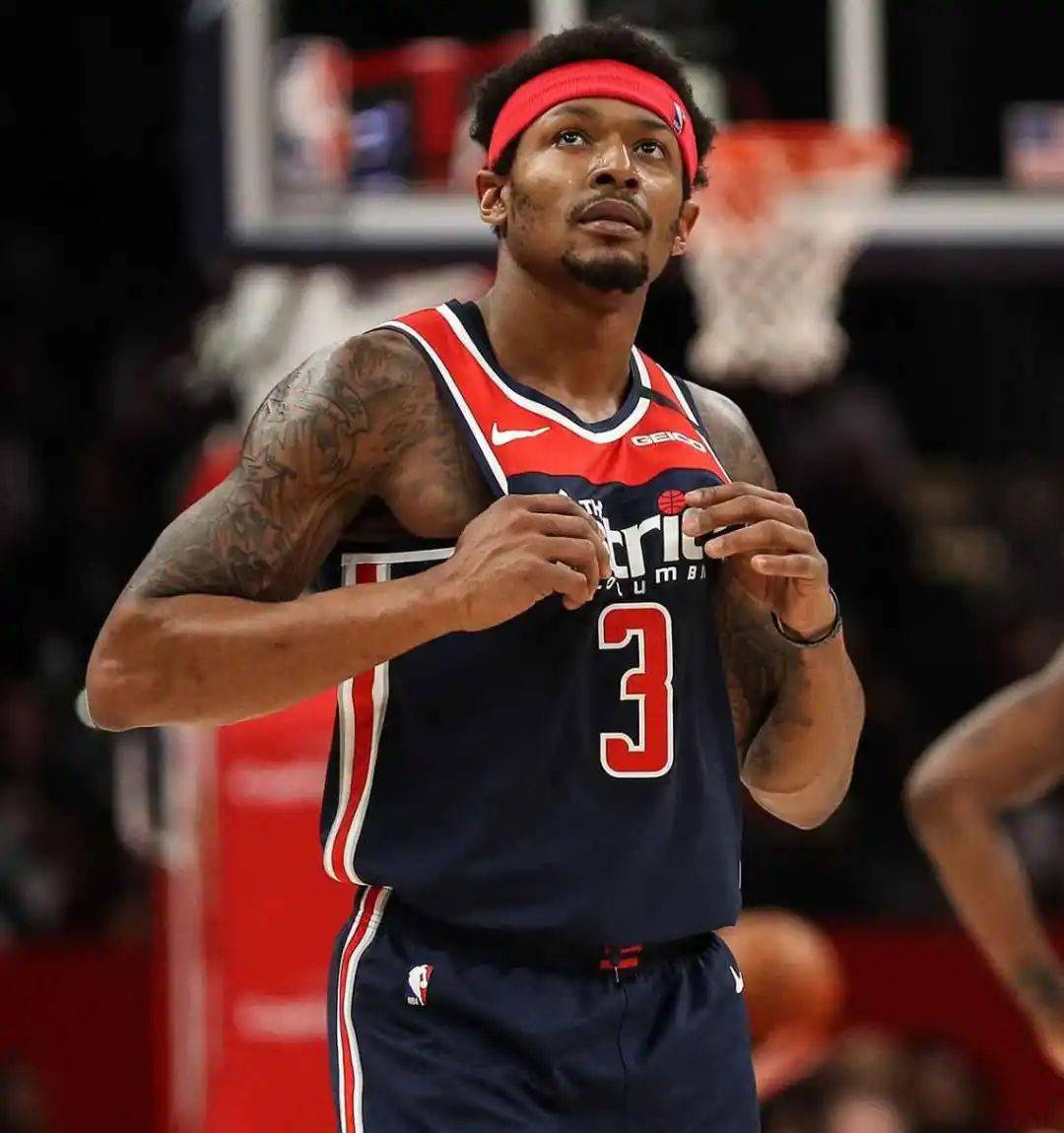 余霜走来 余霜走来